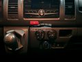 2022 Toyota HiAce Commuter 3.0L DSL MT LIMITED STOCK-10