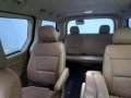 Sell 2009 Hyundai Starex  2.5 CRDi GLS 5 AT(Diesel Swivel)-4