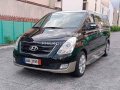 Selling used 2015 Hyundai Grand Starex Van -1