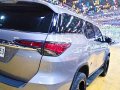 2018 Toyota Fortuner V A/t 4X2, first owner, push start-5