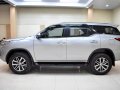 Toyota Fortuner V  2.4L Diesel  A/T  4X2 1,208m Negotiable Batangas Area   PHP 1,208,000-10