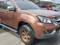 2015 Isuzu MUX 4x2 LSA AT  (Push Start) -0