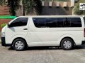Pre-owned White 2017 Toyota Hiace  Commuter 3.0 M/T for sale-3