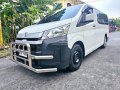 Toyota Hiace Commuter Deluxe 2022 MT-1