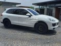 Selling White 2018 Porsche Cayenne -2