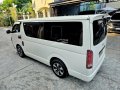 Toyota Hi Ace Commuter 3.0L 2018 MT-2