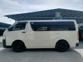 Pre-owned White 2021 Toyota Hiace  Commuter 3.0 M/T for sale-3