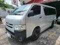 Toyota Hiace 2022 3.0 Commuter Manual-1