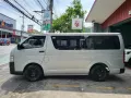 Toyota Hiace 2022 3.0 Commuter Manual-2
