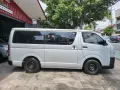 Toyota Hiace 2022 3.0 Commuter Manual-6