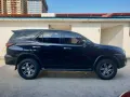 Used 2021 Toyota Fortuner  2.4 V Diesel 4x2 AT for sale in good condition-4