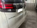Selling White 2017 Toyota Alphard  3.5 Gas AT second hand-4