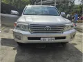 Sell 2015 Toyota Land Cruiser VX 3.3 4x4 AT in Silver-0