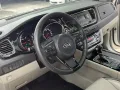 2016 Kia Carnival-11