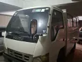 Isuzu White NHR 2007-0