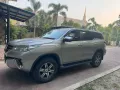 Toyota fortuner 2.4 G MT transmission 4x2 diesel-1