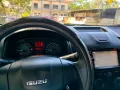 Isuzu Mux 2.5L Manual 2016-9