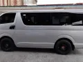 Well kept 2023 Toyota Hiace  Commuter 3.0 M/T for sale-3