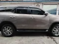 Second hand 2018 Toyota Fortuner  2.4 V Diesel 4x2 AT for sale in good condition-6
