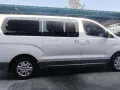 Selling White 2019 Hyundai Grand Starex 2.5 CRDi GLS AT (with Swivel)-4