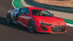 Audi R8 takes final laps around Laguna Seca to bid goodbye