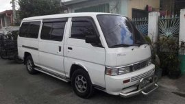 Well maintained nissan urvan 2003 shuttle