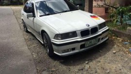 BMW 320i 170k in good condition