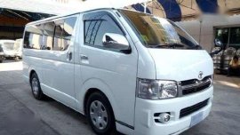 Toyota Commuter Van Hi ace