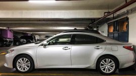Almost brand new Lexus Es 350 Gasoline