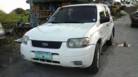 2005 ford escape automatic gas