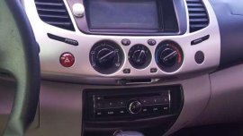 Mitsubishi strada pick up 2014