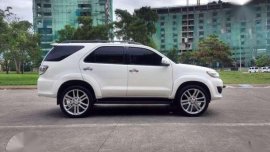 2012 Toyota Fortuner AT diesel not mux montero everest explorer prado