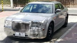 Chrysler 300c 2008 HEMI Engine