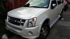2011 Isuzu Alterra Urban Cruiser AT Pearl White 4x2