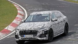 2018 Audi Q8 spied testing at the Nürburgring