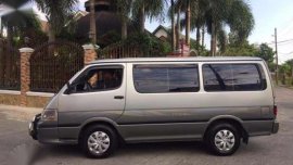 2000 Toyota Hi-ace Commuter Van 2.0 Gas MT 