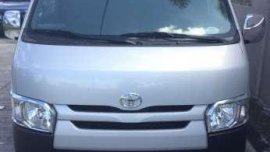 For assume toyota hiace commuter