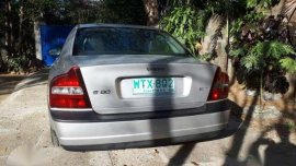 2001 Volvo S80