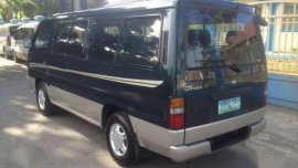 Nissan Urvan Escapade 2004