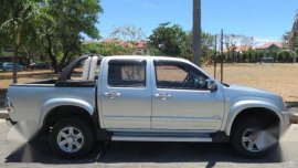 ISUZU D-MAX LS (2010 model) 