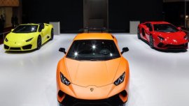 Abrupt Landing of Lamborghini at 2017 Shanghai Auto Show
