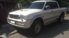 Mitsubishi 4x4 Strada 2000