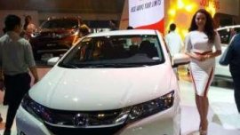 2017 Honda CITY automatic wth NAVI vs. jazz brio 