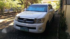 2010 model toyota hilux J