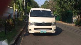 Toyota Hiace Super Grandia 2013