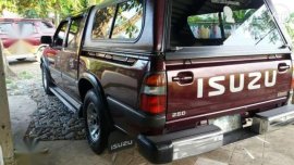 Isuzu Fuego 2001 model Manual 295k