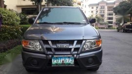 Isuzu Crosswind XT 2010 alt. Innova adventure avanza 2011.2012.2009