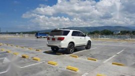 Toyota fortuner V 2014 2015 2013 top of the line 4x2 a.t