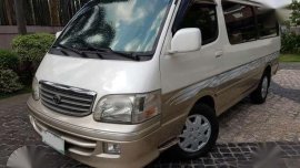 Toyota Hiace Super Grandia 2002 MT 3.0 D
