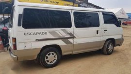 2013 Nissan Urvan escapade same w grandia starex van 12 to15 seats
